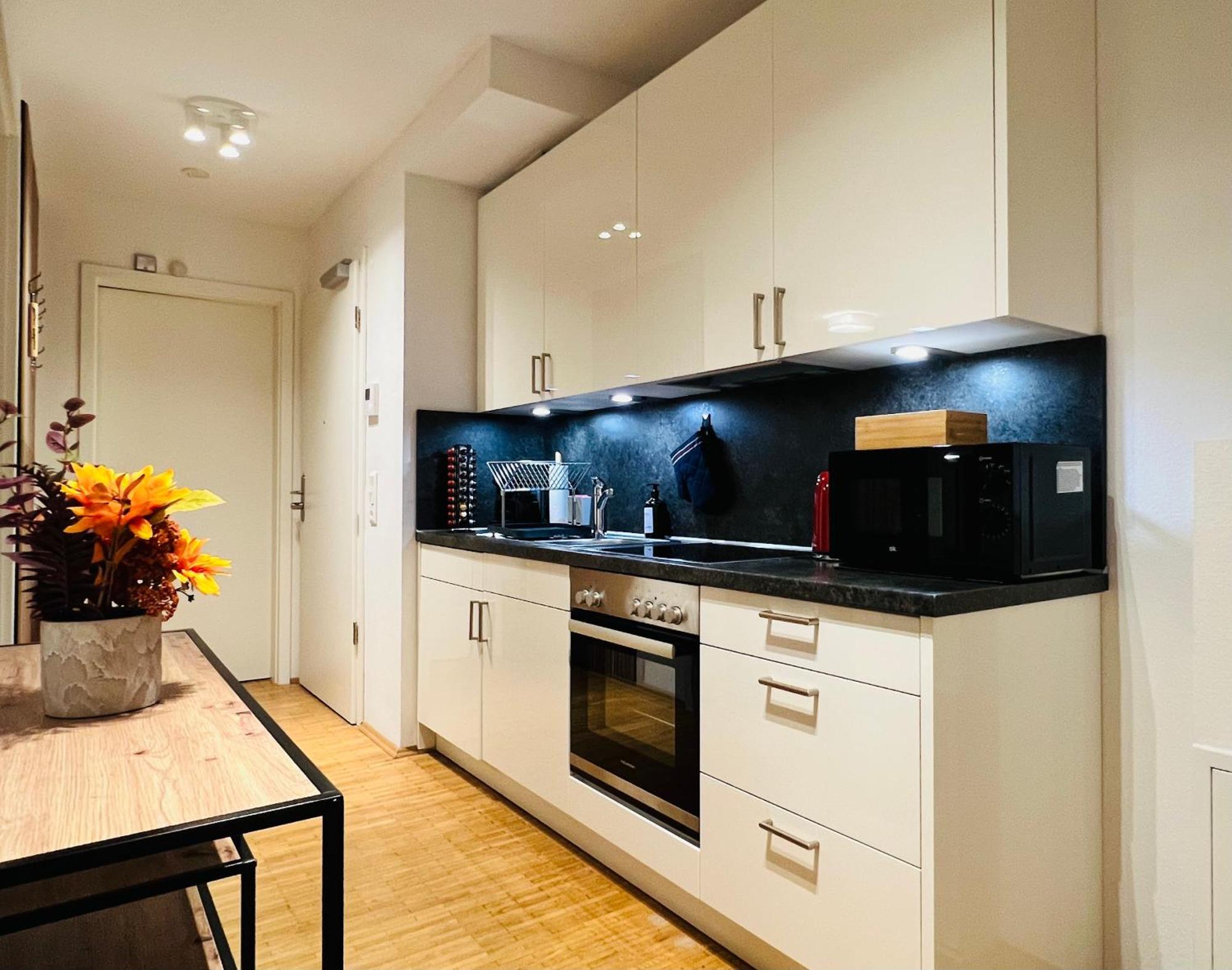 Stylish Apartment Naehe Hbf-Tiefgarage-Lift Ганновер Экстерьер фото